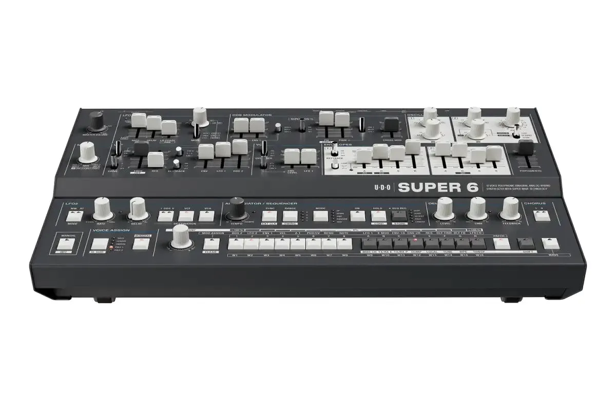 UDO Super 6 - Desktop (LTD Black)